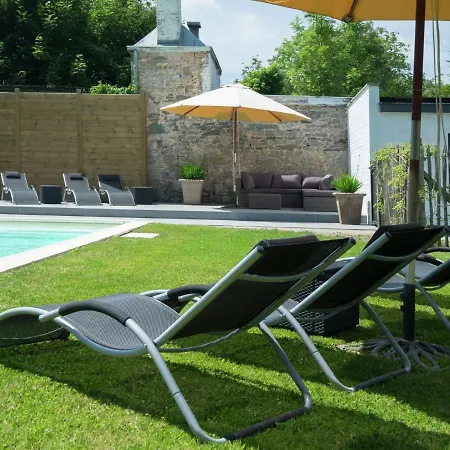 Stylish Mansion In With Swimming Pool Hastiere-par-dela