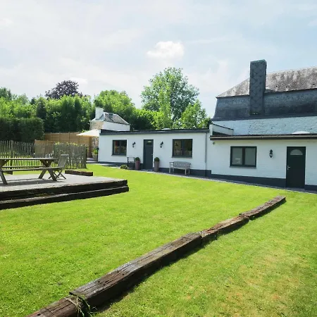 Holiday home Stylish Mansion In With Swimming Pool