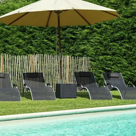 Stylish Mansion In With Swimming Pool Hastiere-par-dela